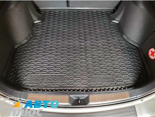 Автомобільний килимок в багажник Toyota Avensis 2003- Universal (AVTO-Gumm)