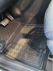 Передние коврики в автомобиль Kia Niro 2023- hybrid (AVTO-Gumm)