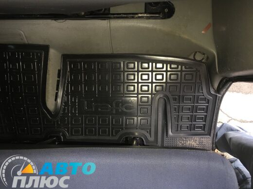 Автомобильные коврики в салон Renault Trafic 2 02-/Opel Vivaro 02- (2-й ряд) (Avto-Gumm)