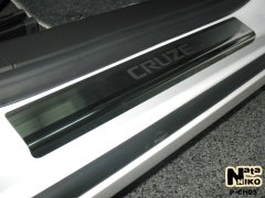 Накладки на пороги Chevrolet Cruze 2009- (Premium)
