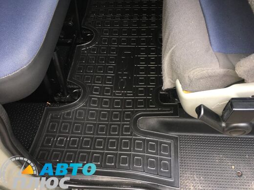 Автомобильные коврики в салон Renault Trafic 2 02-/Opel Vivaro 02- (3-й ряд) (Avto-Gumm)