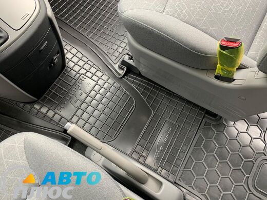 Автомобільні килимки в салон Hyundai H1 2007- (1+1) передні (AVTO-Gumm)